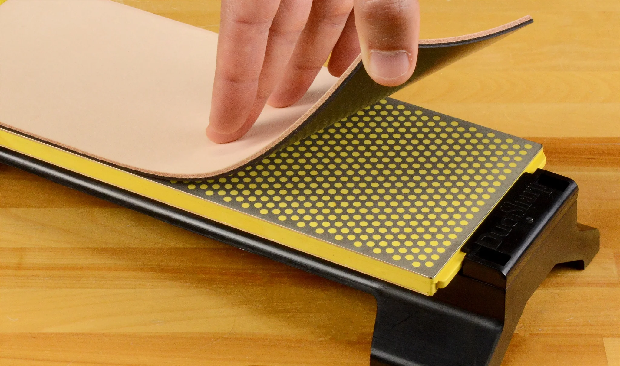 10" x 4" Magnetic Strop - Image 3