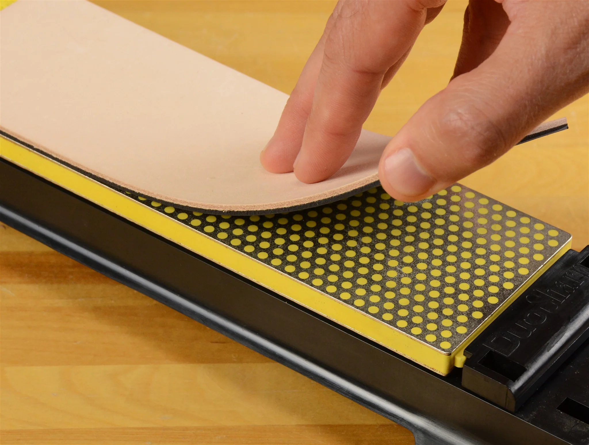 8" x 2-5/8" Magnetic Strop - Image 3