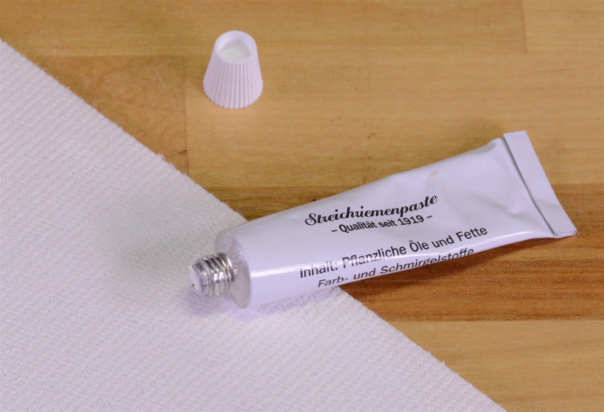 Herold - Solingen White Linen Treatment Strop Paste - Image 2