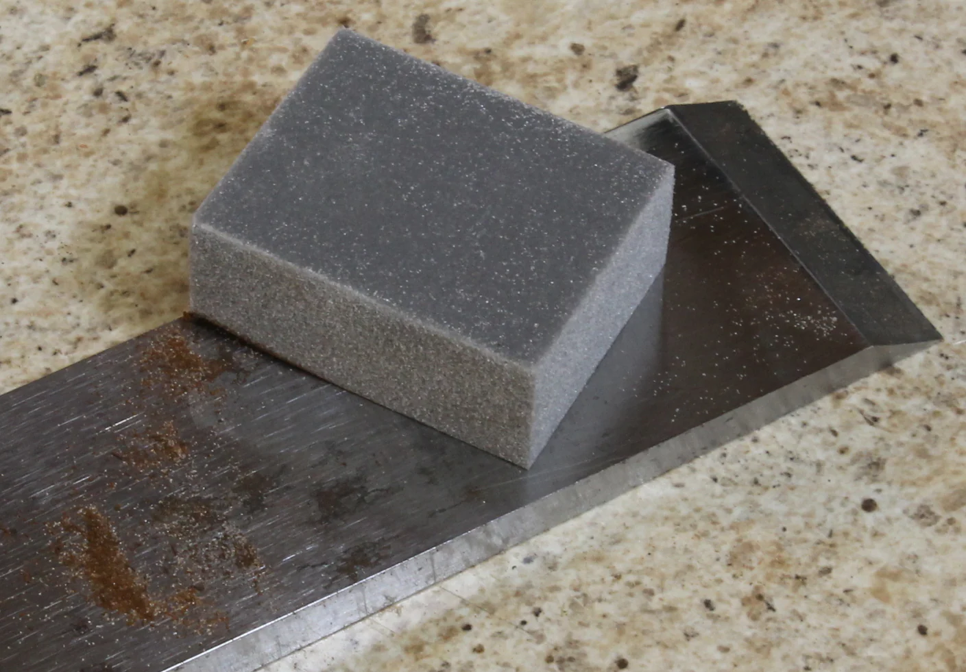 Naniwa Rust Eraser - Gray - Image 3