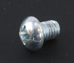 Round Head Screw 10-32 NF x 4/4